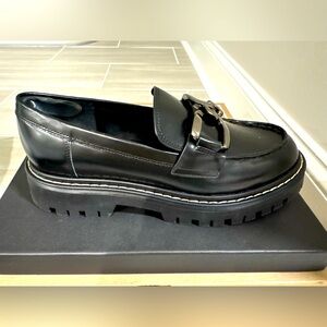 Marc fisher Trisca shoe in black. Worn twice. Like new
